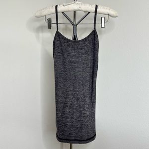 🔹 Lululemon Tank Top